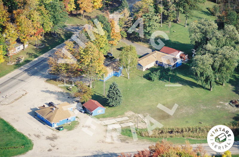 Blue Gingham Inn And Motel - 2001